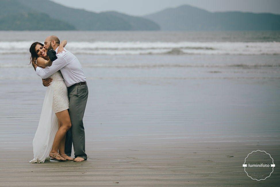 Foto Trash the Dress Sarah e Pedro e a intensidade do Amor - Ubatuba/SP - Imagem 35