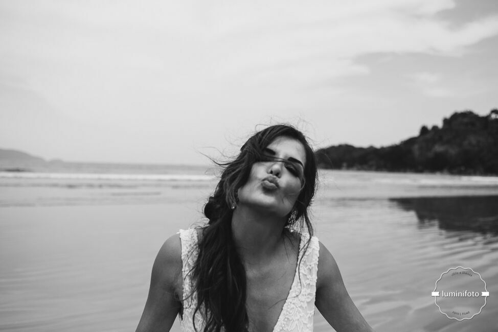 Foto Trash the Dress Sarah e Pedro e a intensidade do Amor - Ubatuba/SP - Imagem 32