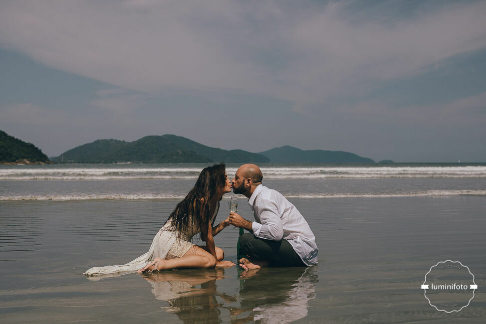 Foto Trash the Dress Sarah e Pedro e a intensidade do Amor - Ubatuba/SP - Imagem 51
